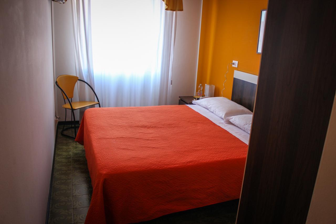 Hotel Centrale Este Εξωτερικό φωτογραφία