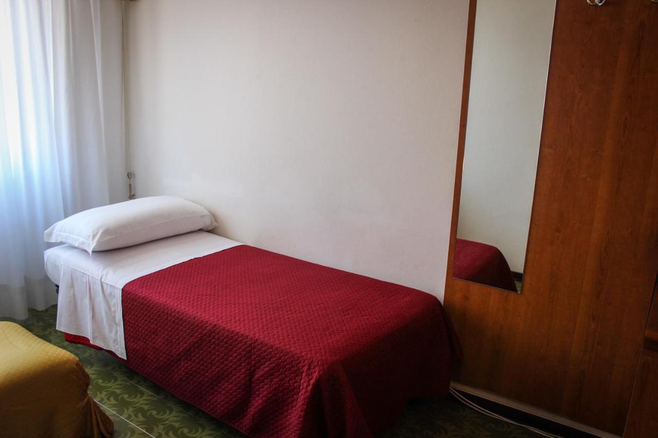 Hotel Centrale Este Εξωτερικό φωτογραφία