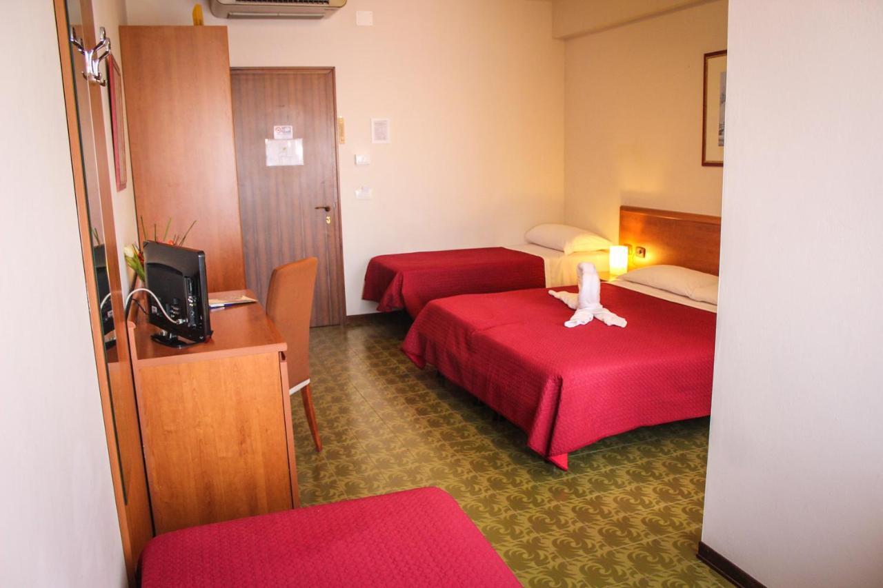 Hotel Centrale Este Εξωτερικό φωτογραφία