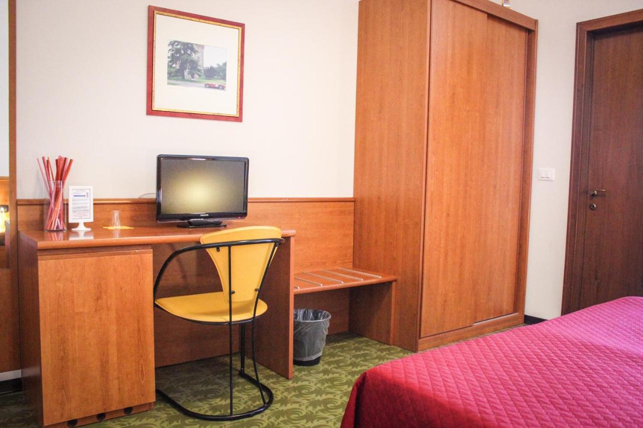 Hotel Centrale Este Εξωτερικό φωτογραφία