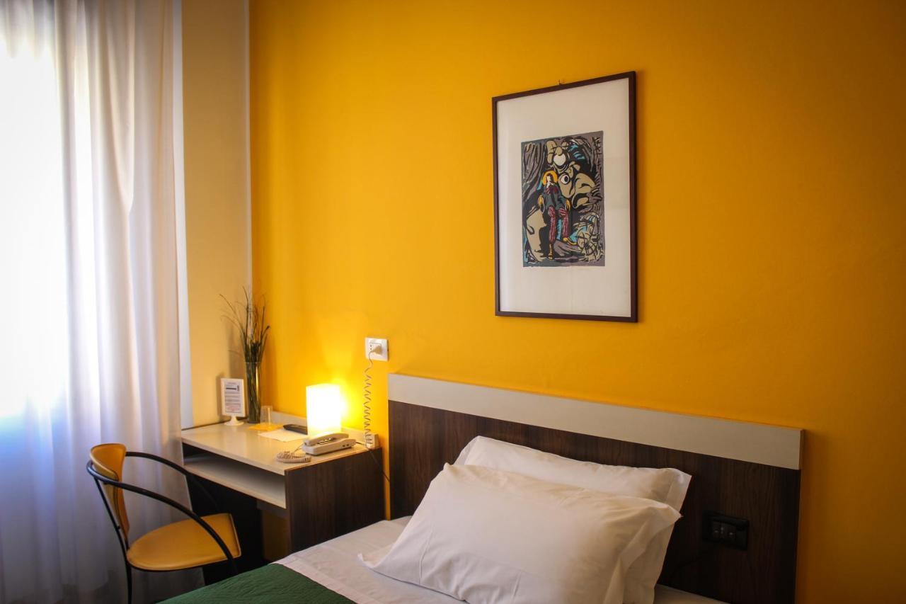 Hotel Centrale Este Εξωτερικό φωτογραφία